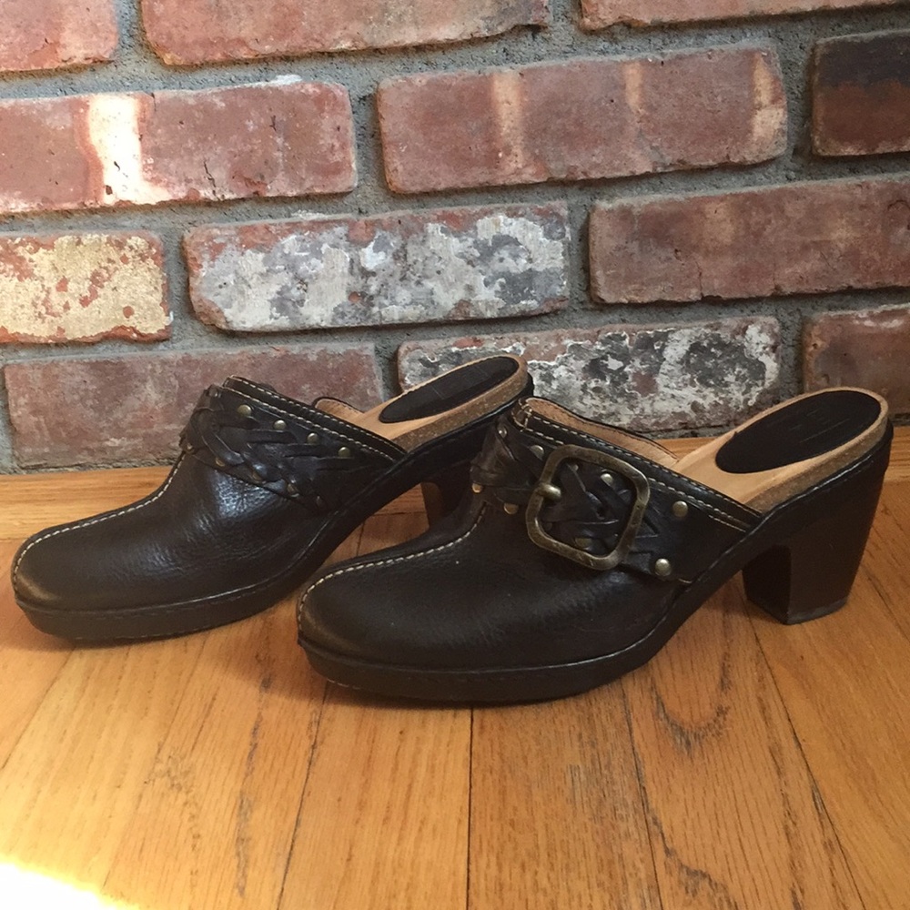 Frye women’s black slip on clog mules